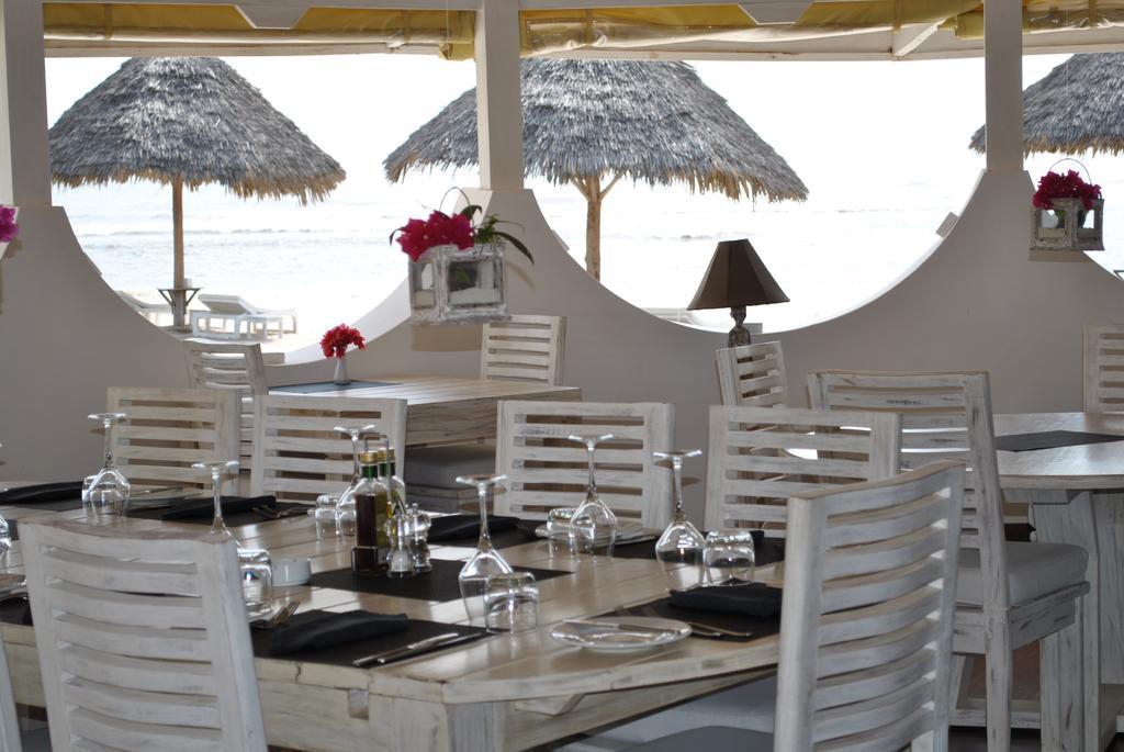 Kola Beach Resort Mambrui Bagian luar foto