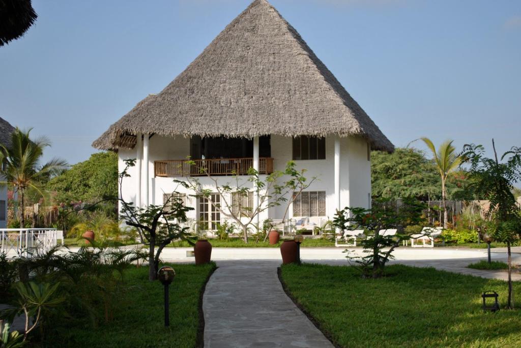Kola Beach Resort Mambrui Bagian luar foto