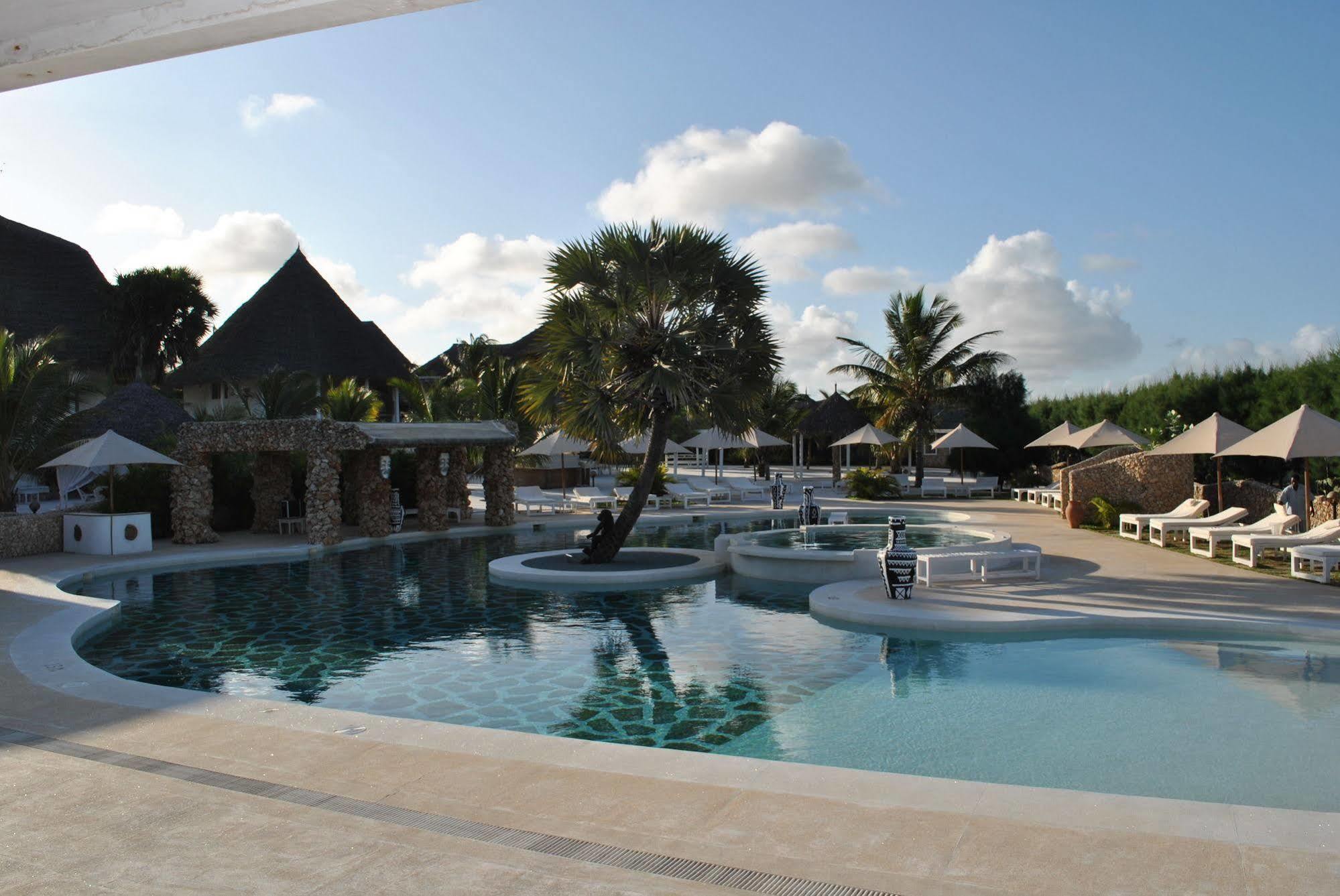 Kola Beach Resort Mambrui Bagian luar foto