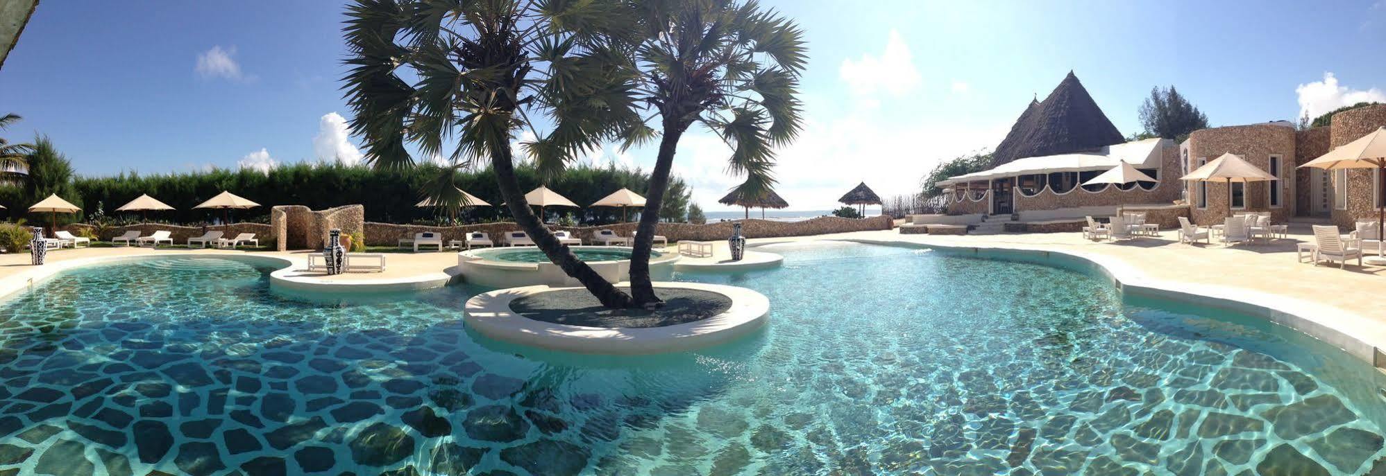 Kola Beach Resort Mambrui Bagian luar foto
