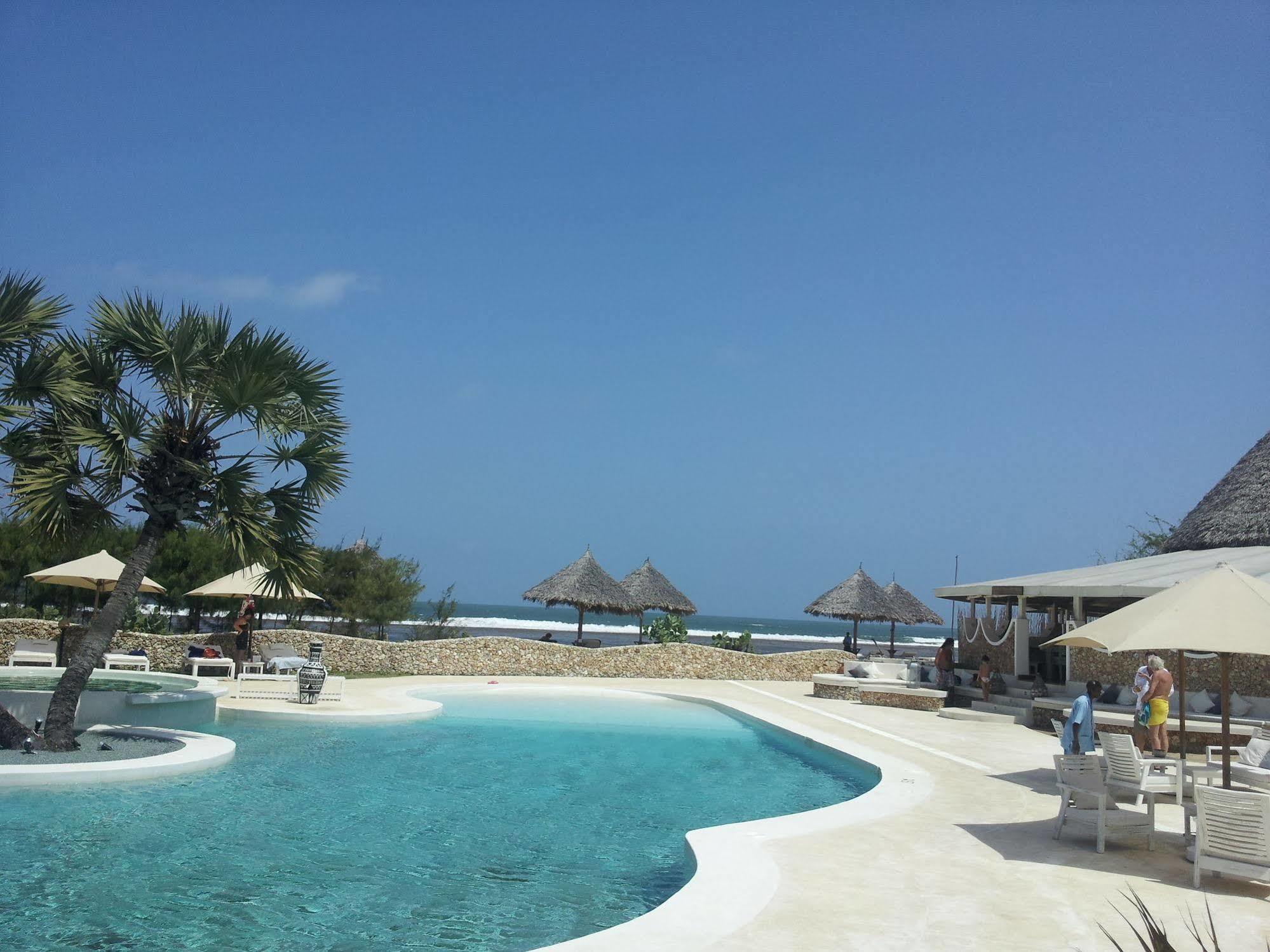 Kola Beach Resort Mambrui Bagian luar foto
